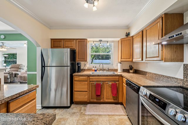 831 BROOKVIEW Drive N, Jacksonville, FL 32225