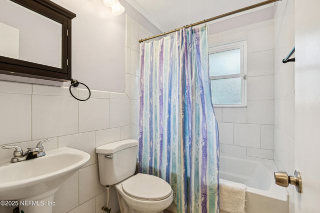 831 BROOKVIEW Drive N, Jacksonville, FL 32225