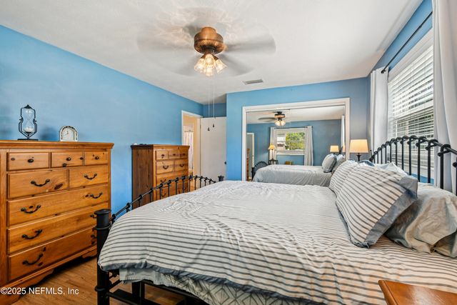 831 BROOKVIEW Drive N, Jacksonville, FL 32225