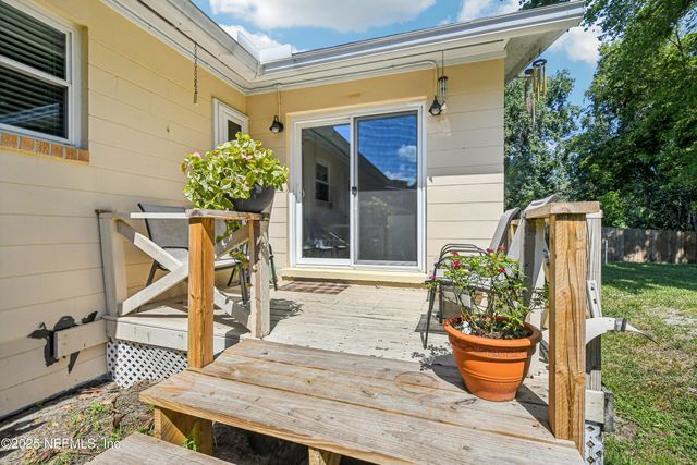 831 BROOKVIEW Drive N, Jacksonville, FL 32225