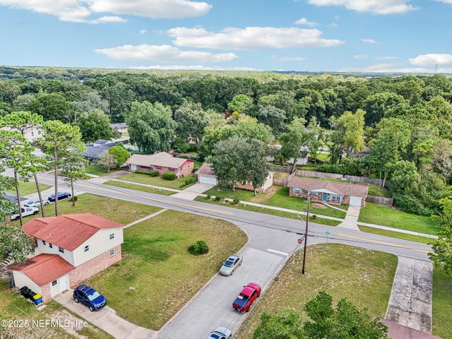831 BROOKVIEW Drive N, Jacksonville, FL 32225
