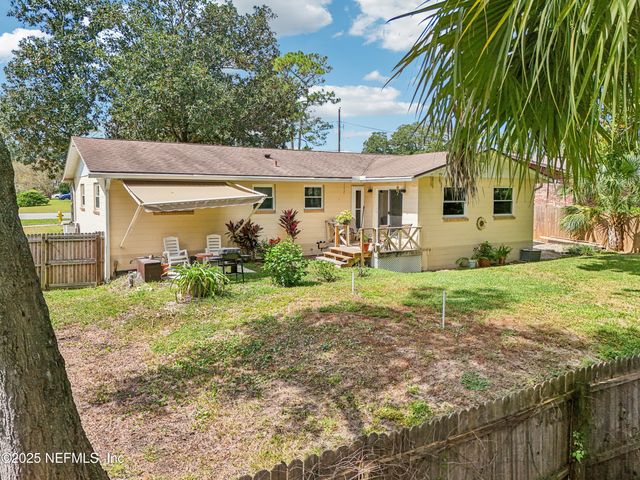 831 BROOKVIEW Drive N, Jacksonville, FL 32225