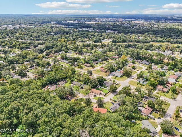 831 BROOKVIEW Drive N, Jacksonville, FL 32225