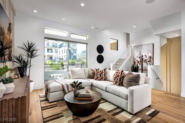 1537 Stone Perch Street, Las Vegas, NV 89138