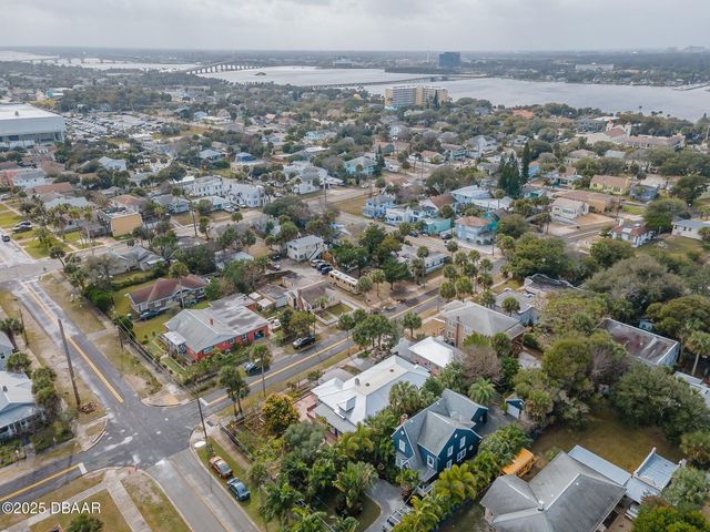 401 N Wild Olive Avenue B, Daytona Beach, FL 32118