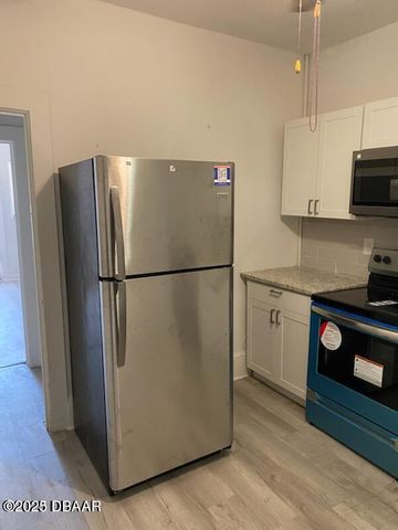 401 N Wild Olive Avenue B, Daytona Beach, FL 32118
