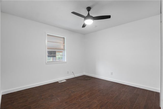 215 S Virginia Avenue, Gentry, AR 72734