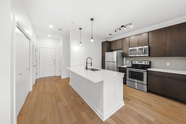 2505 Thornton RD 2306, Austin, TX 78704