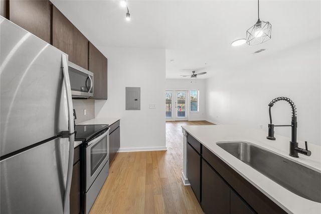 2505 Thornton RD 2306, Austin, TX 78704