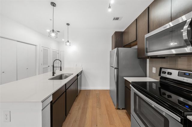2505 Thornton RD 2306, Austin, TX 78704