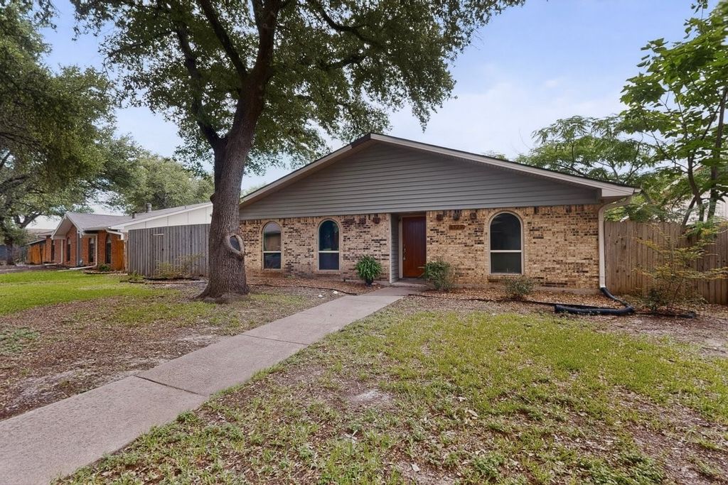 4329 Thicket Drive, Garland, TX 75043