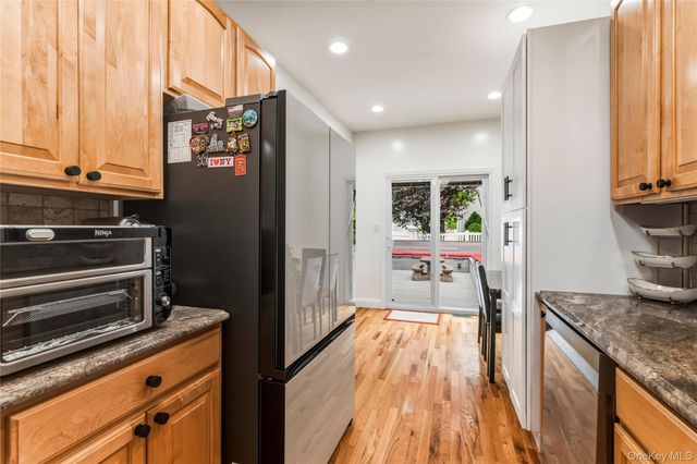 3 Blueberry Court, Melville, NY 11747