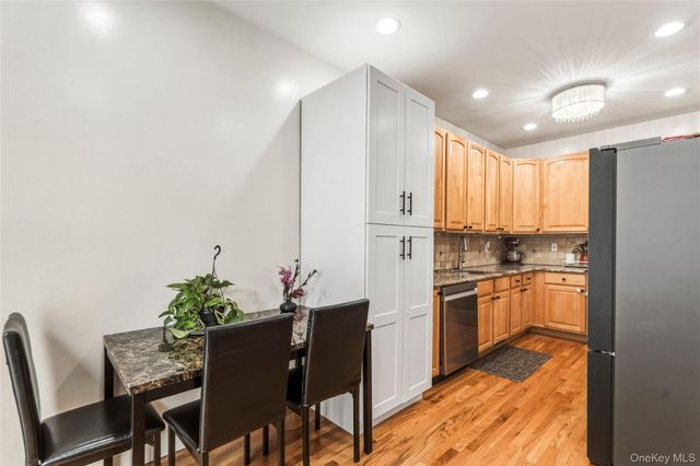 3 Blueberry Court, Melville, NY 11747