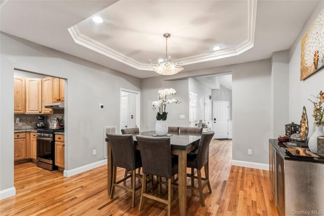 3 Blueberry Court, Melville, NY 11747