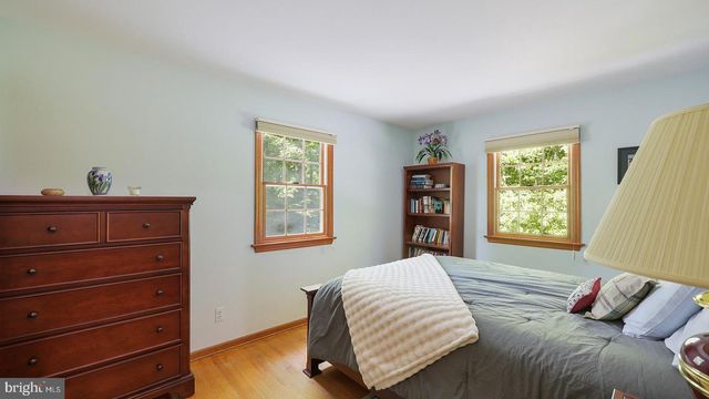 9 JILL DR, West Windsor, NJ 08550