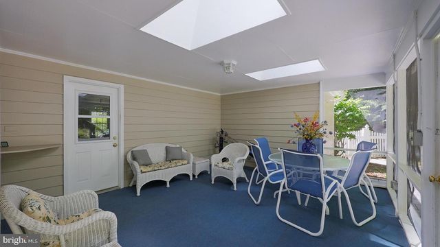 9 JILL DR, West Windsor, NJ 08550