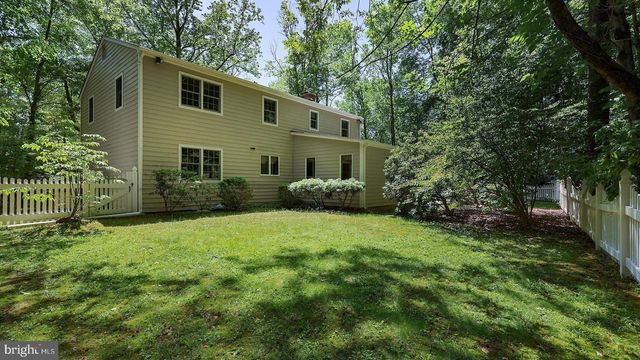 9 JILL DR, West Windsor, NJ 08550