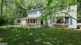 9 JILL DR, West Windsor, NJ 08550