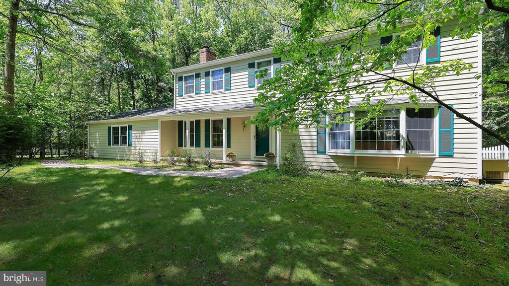9 JILL DR, West Windsor, NJ 08550