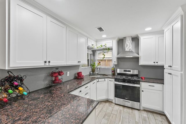 14018 Duncannon Drive, Houston, TX 77015