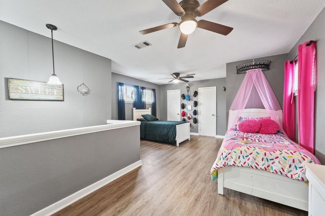 14018 Duncannon Drive, Houston, TX 77015