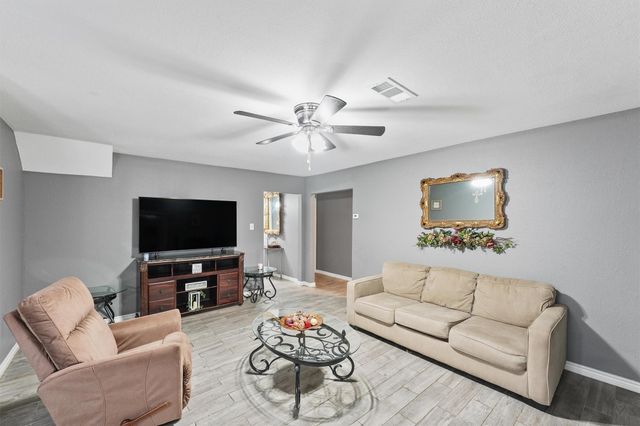 14018 Duncannon Drive, Houston, TX 77015