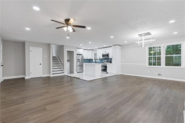 353 Old Rosser Road, Stone Mountain, GA 30087