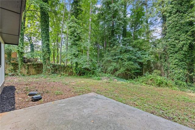 353 Old Rosser Road, Stone Mountain, GA 30087