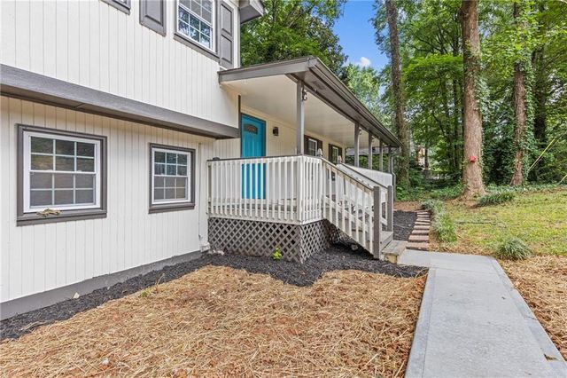 353 Old Rosser Road, Stone Mountain, GA 30087