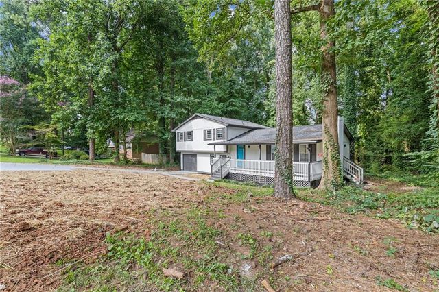 353 Old Rosser Road, Stone Mountain, GA 30087