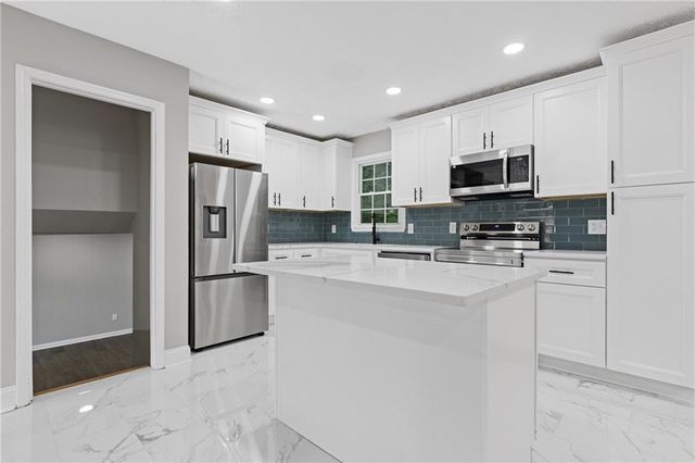 353 Old Rosser Road, Stone Mountain, GA 30087