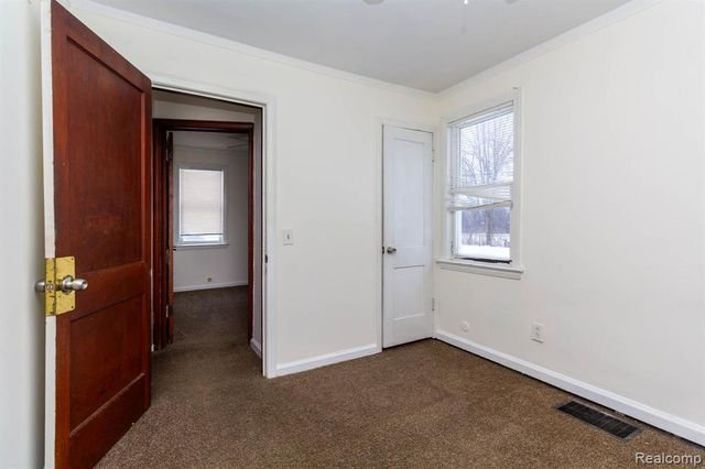 27281 Gloede Drive, Warren, MI 48088