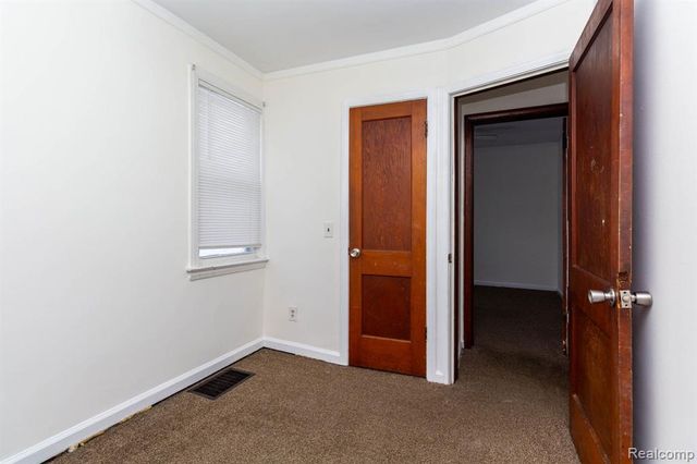 27281 Gloede Drive, Warren, MI 48088