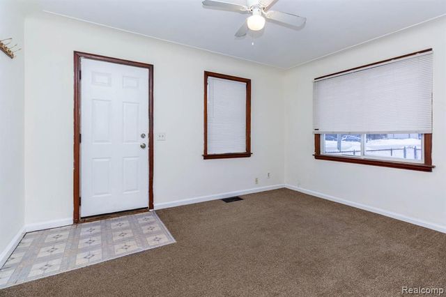 27281 Gloede Drive, Warren, MI 48088