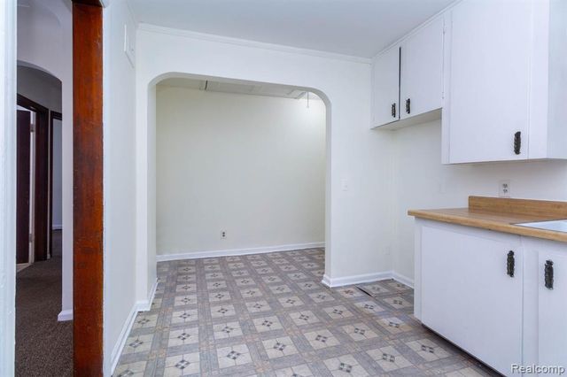 27281 Gloede Drive, Warren, MI 48088