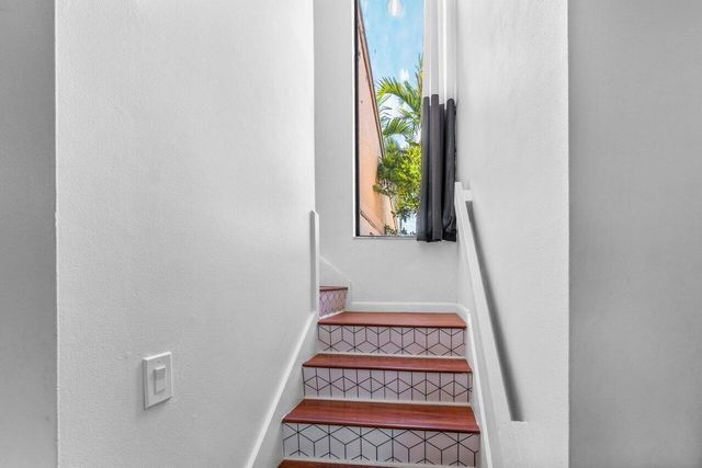 1149 NW 13th Street 5, Boca Raton, FL 33486