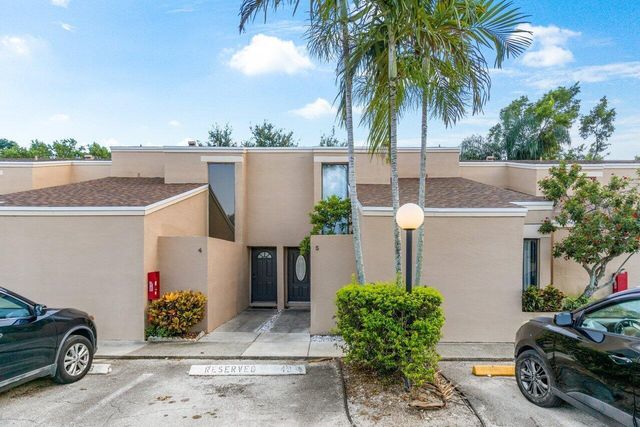 1149 NW 13th Street 5, Boca Raton, FL 33486