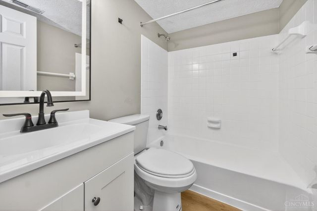 9508 Woodland Hills Drive, West Chester, OH 45011