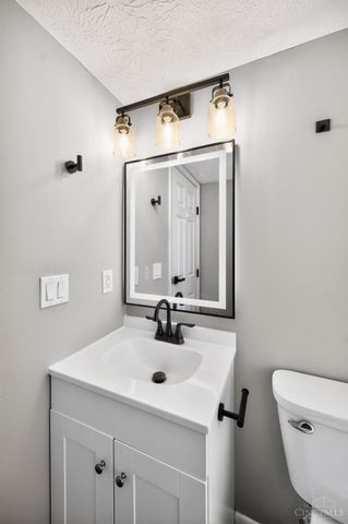 9508 Woodland Hills Drive, West Chester, OH 45011