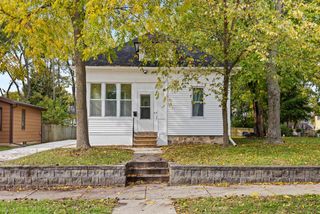 214 S West AVENUE, Waukesha, WI 53186