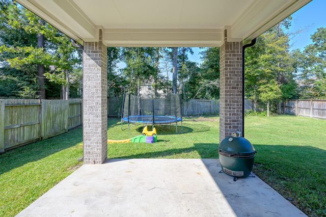 359 Calmato Woods Way, Conroe, TX 77318