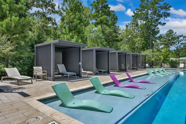 359 Calmato Woods Way, Conroe, TX 77318