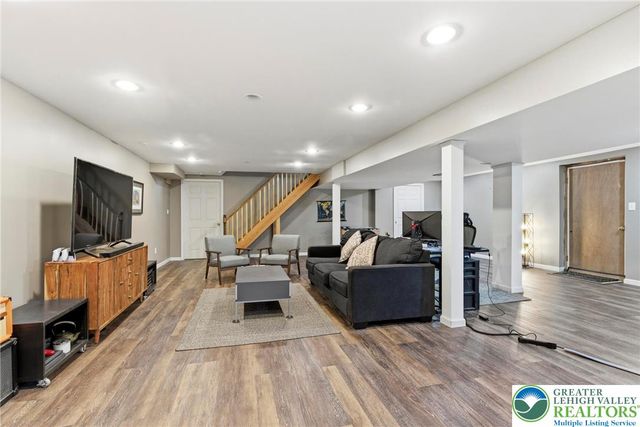 3875 Gloucester Place, Bethlehem Twp, PA 18020