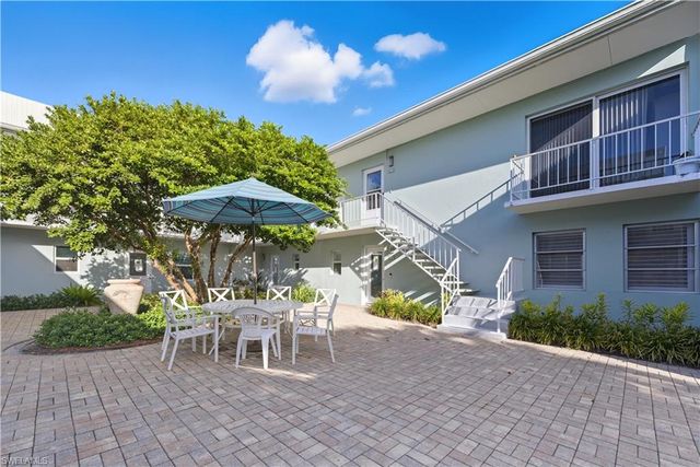 609 12th AVE S 609, Naples, FL 34102