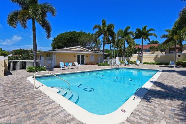 609 12th AVE S 609, Naples, FL 34102