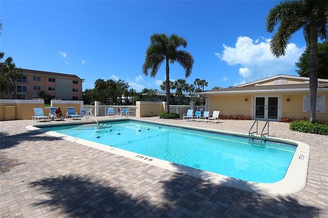 609 12th AVE S 609, Naples, FL 34102