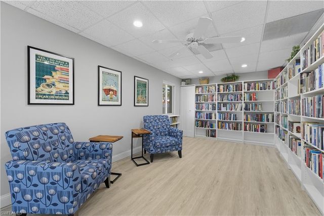 609 12th AVE S 609, Naples, FL 34102