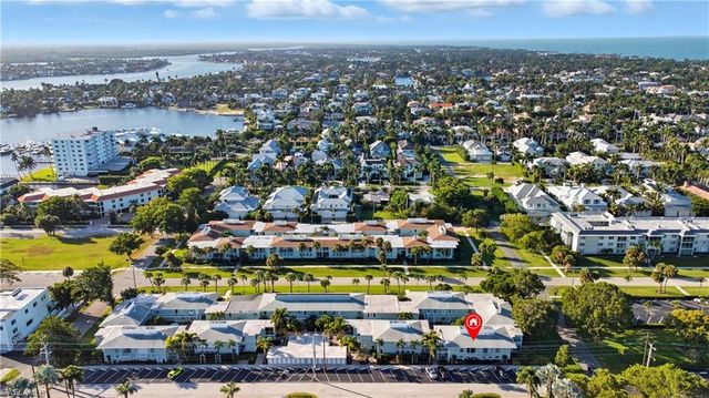 609 12th AVE S 609, Naples, FL 34102