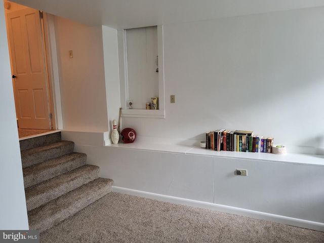 155 S CHARLOTTE ST, Manheim, PA 17545