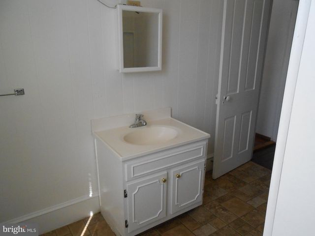 155 S CHARLOTTE ST, Manheim, PA 17545